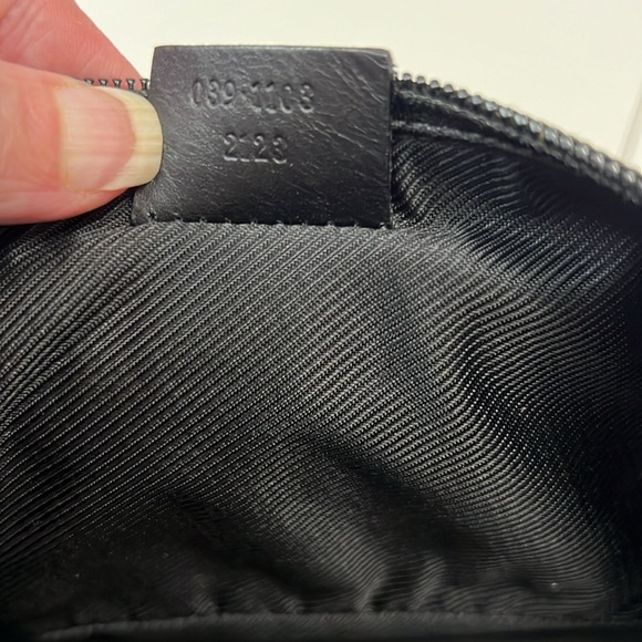 Gucci Monogram GG Canvas Small Pochette - Picture 5 of 8